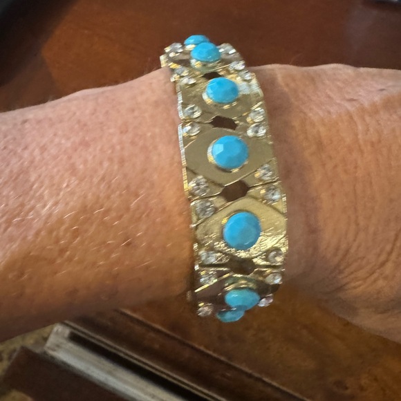 Turquoise Color Cabochon Beads, rhinestone crystal Gold color stretch bracelet - Picture 3 of 9
